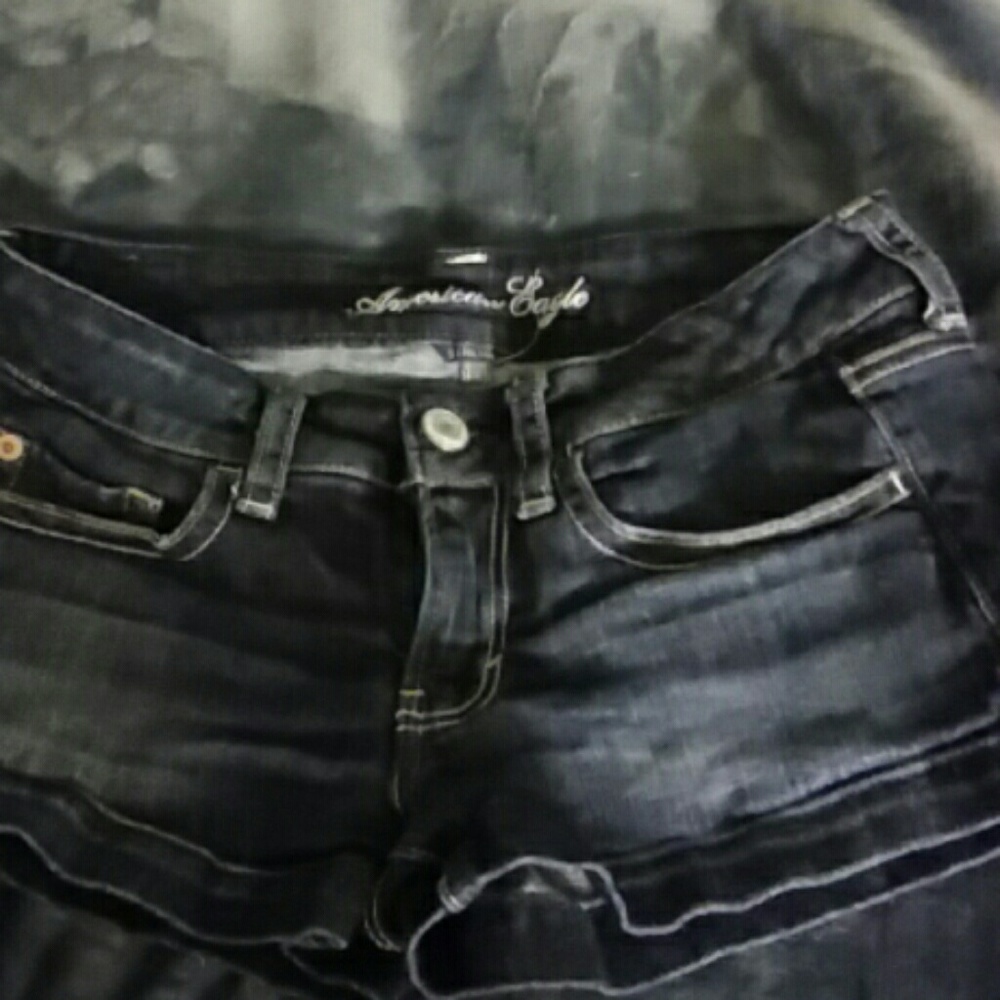 Adorable pair of American Eagle shorts!!
